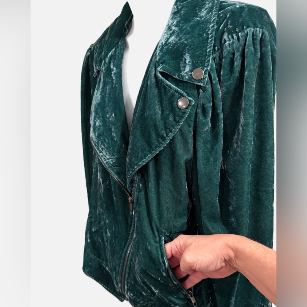 Torrid | Velvet Moto Jacket – Botanical Garden Green – Luxe Soft Texture - Picture 7 of 14